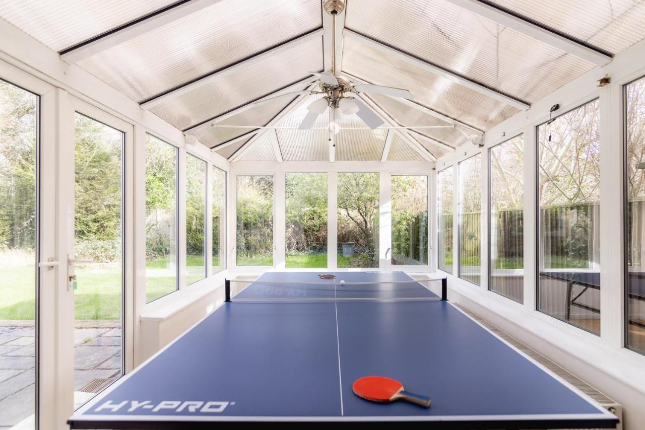 B&B Crawley - Ping-Pong Paradise - Bed and Breakfast Crawley