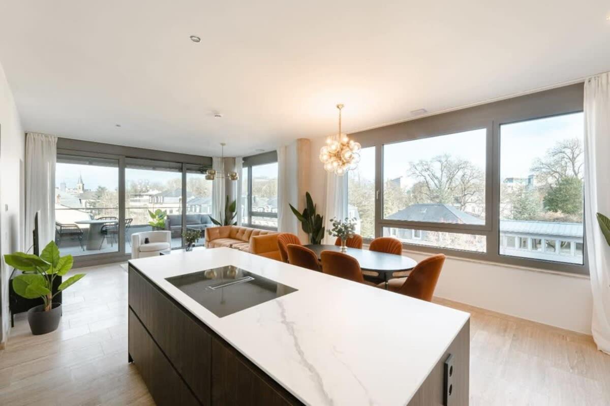 City Elegance in Historic Ville-Haute - Ferienwohnung