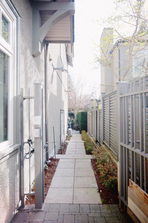 Modern 1 BedSuite in Kerrisdale, access UBC Downtown YVR - B&B