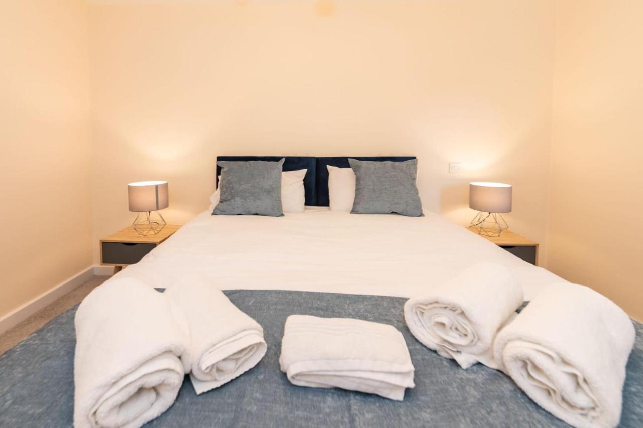 2 Bedroom Flat Free Parking - Bed and Breakfast Reading