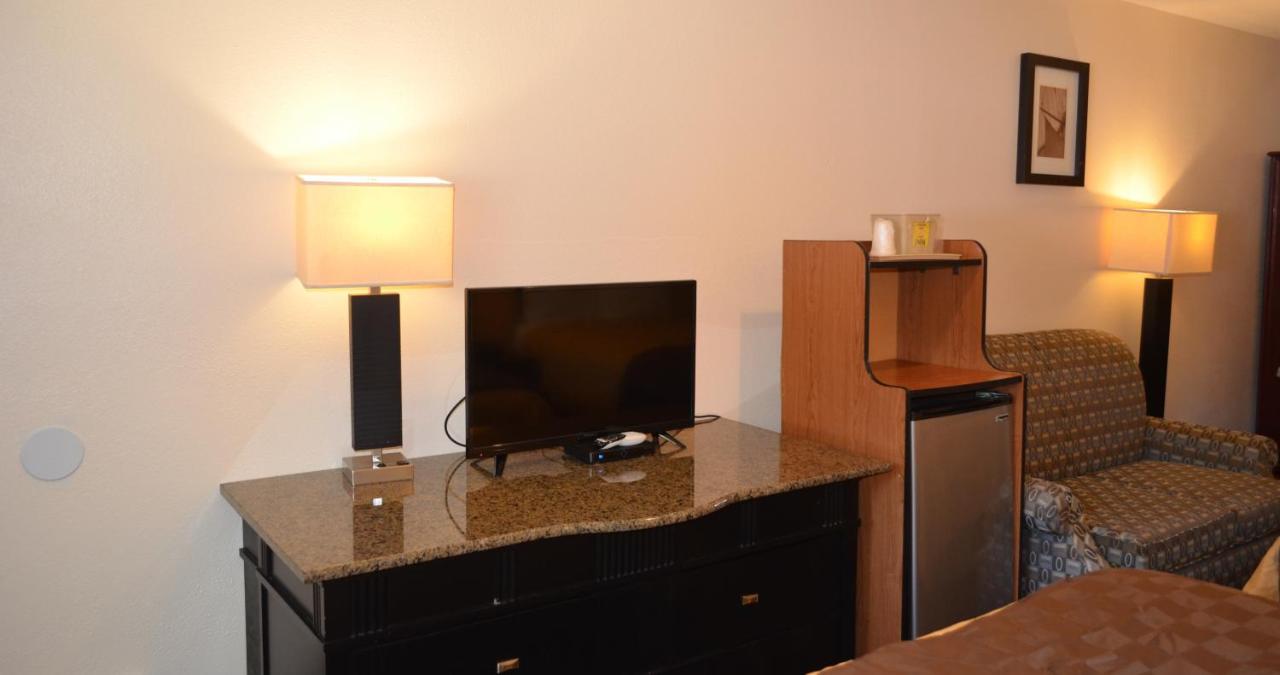 Double Room with Two Double Beds - Smoking