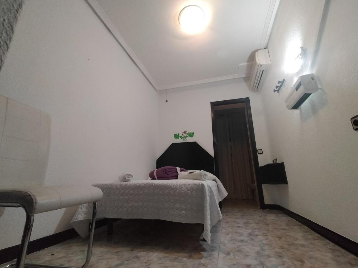 Economy Single Room