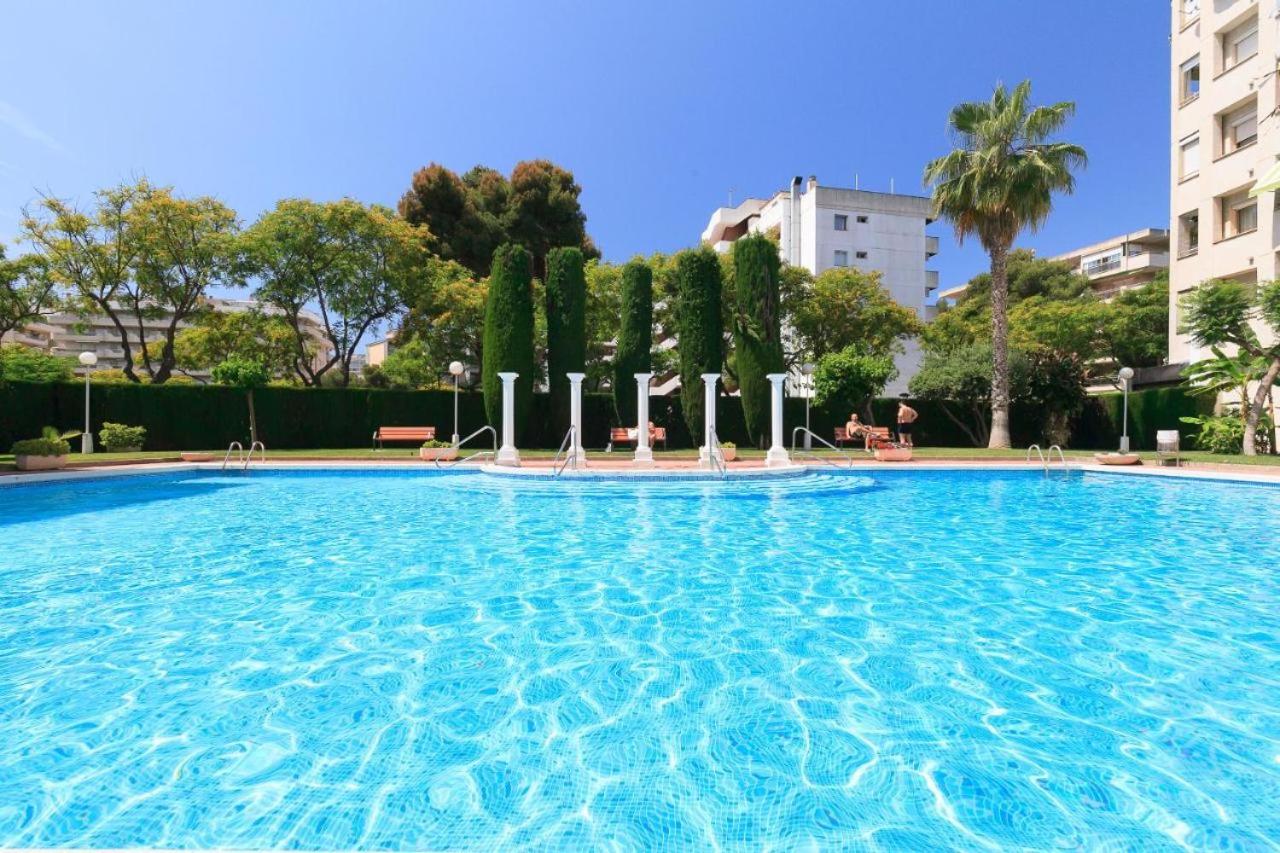 Apartamento con piscina - B&B