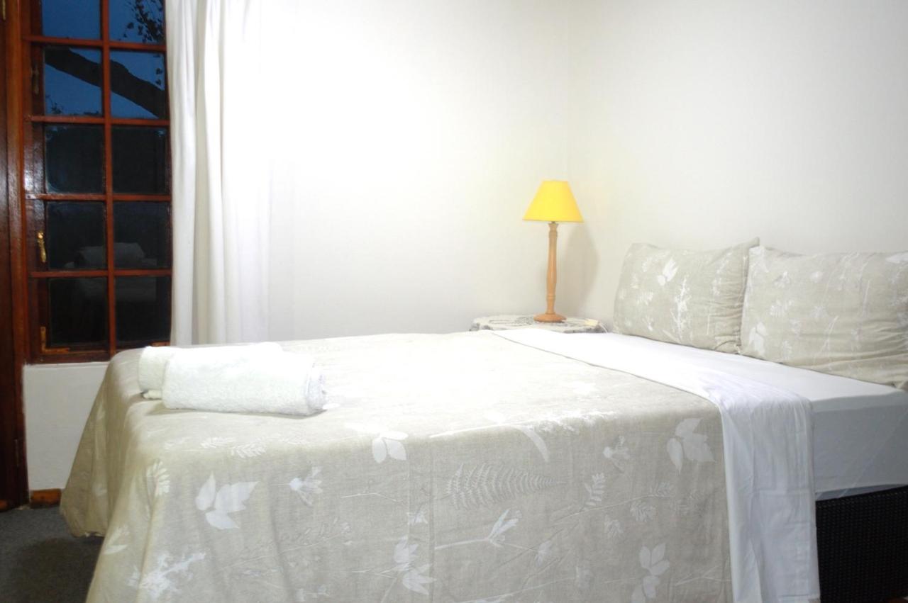 B&B Grahamstown - Imani Guest House - Bed and Breakfast Grahamstown