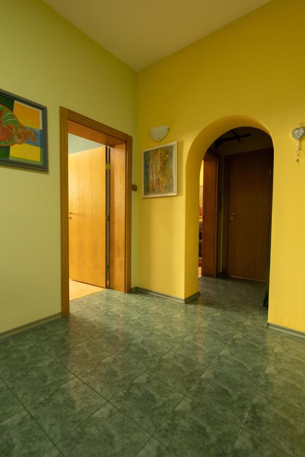 ArtE Vitosha Blvd - B&B