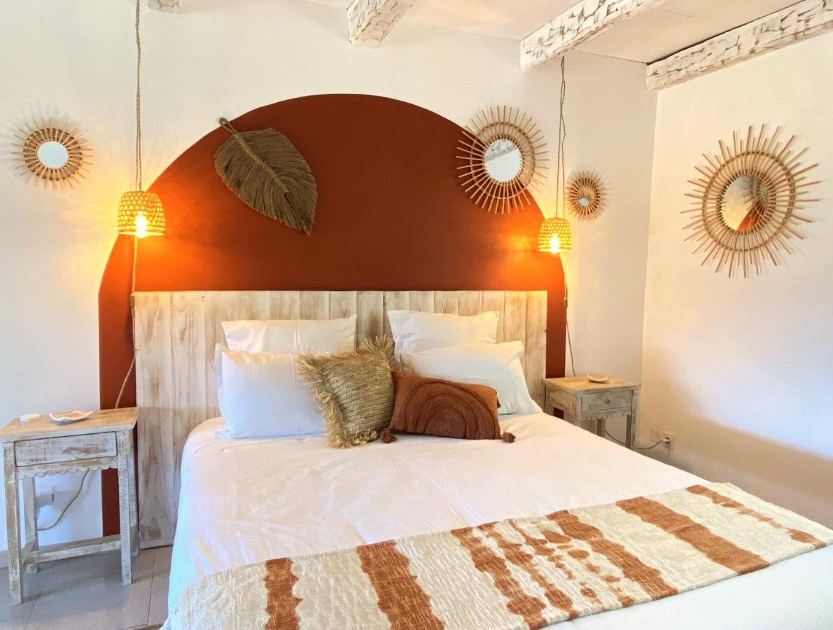 Chambre Lit Queen-Size - Vue sur Jardin