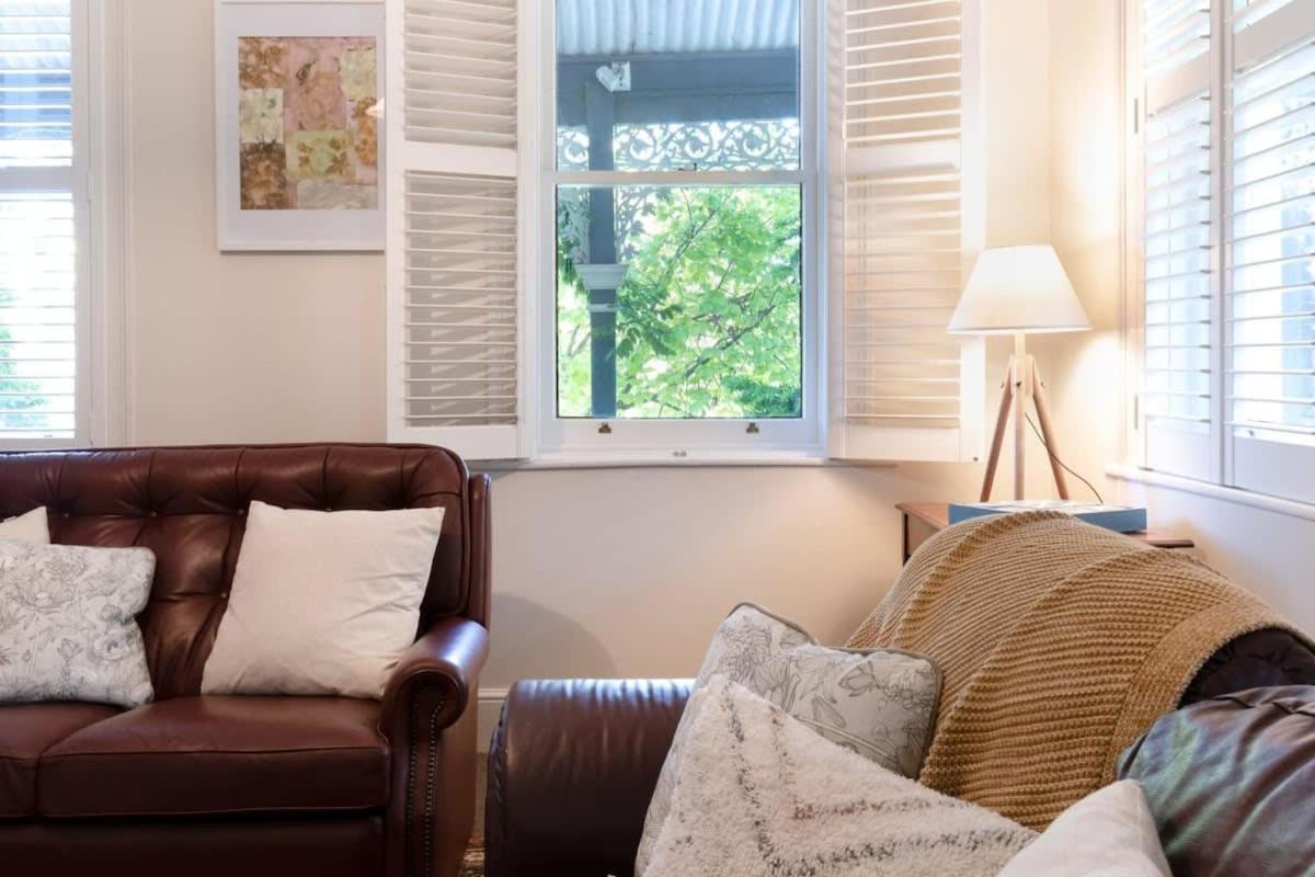 B&B Launceston - Charming On Charles - Bed and Breakfast Launceston