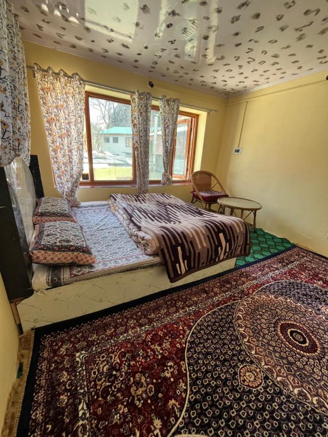 B&B Anantnag - Pine Brooke - Bed and Breakfast Anantnag