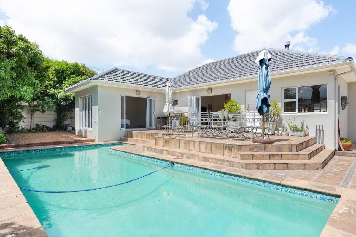 40 St Andrews Road, Claremont - B&B