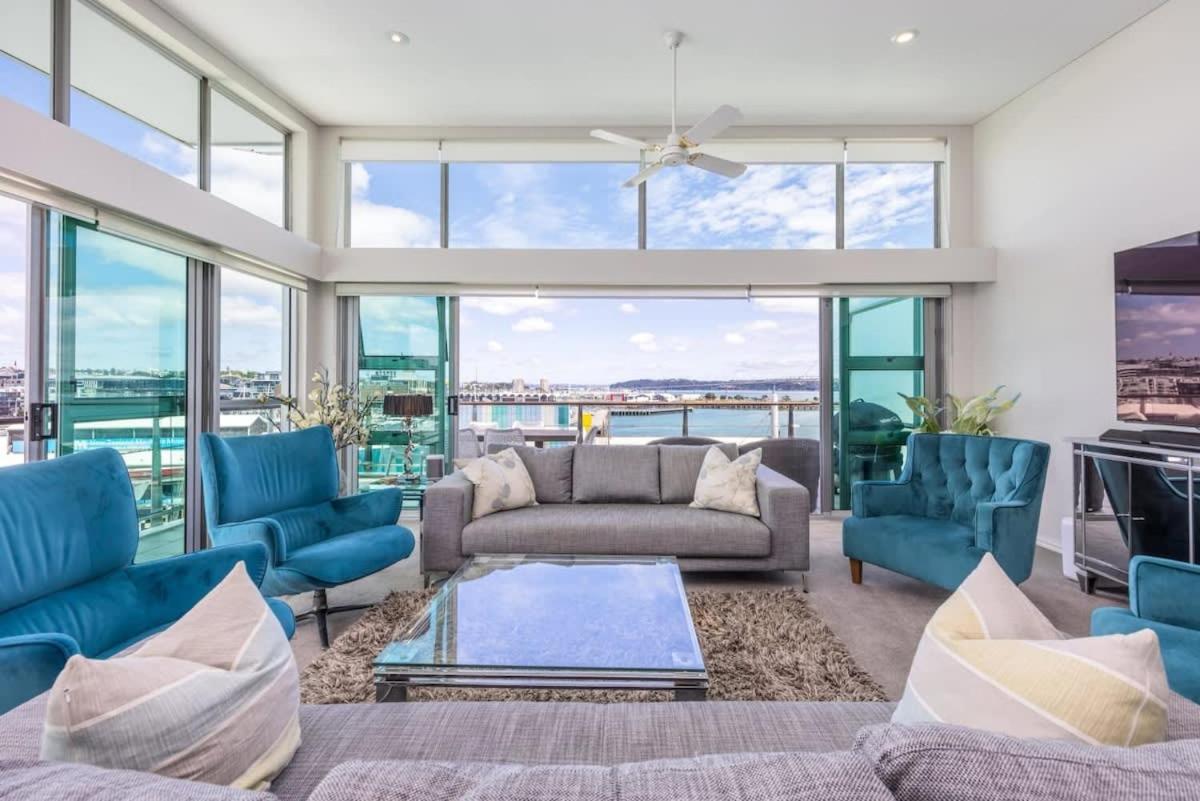 B&B Auckland - Viaduct Penthouse Overlooking Harbour City views - Bed and Breakfast Auckland