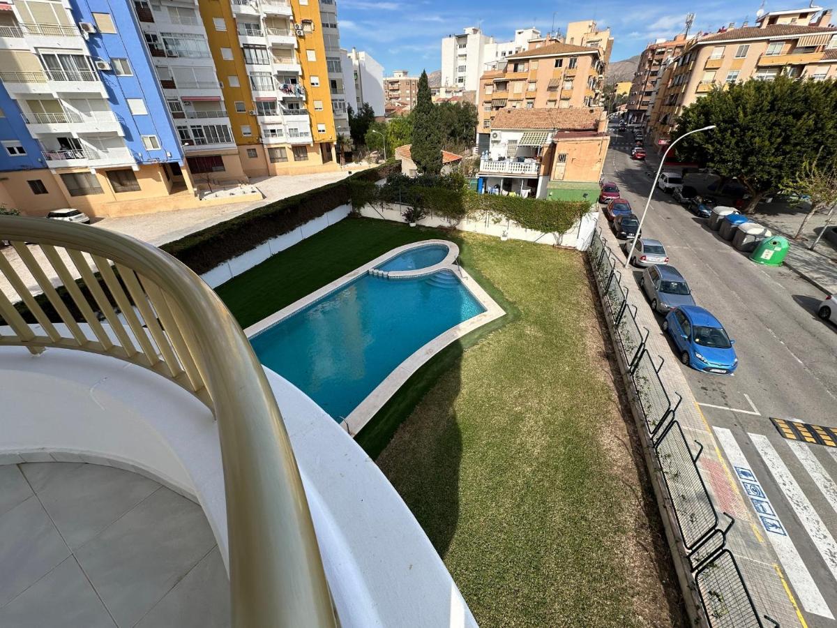 BA12-2, Gran apartamento con terraza muy cerca de - B&B