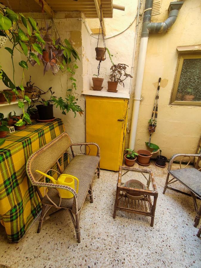 B&B Żejtun - Cute Townhouse in Maltese Village Close To St Peters Pool - Bed and Breakfast Żejtun