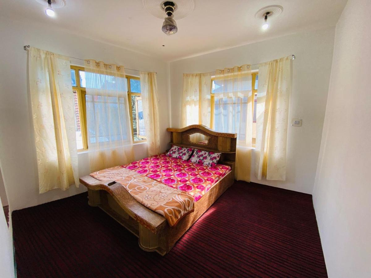 B&B Srinagar - Adeel Homes Srinagar - Bed and Breakfast Srinagar