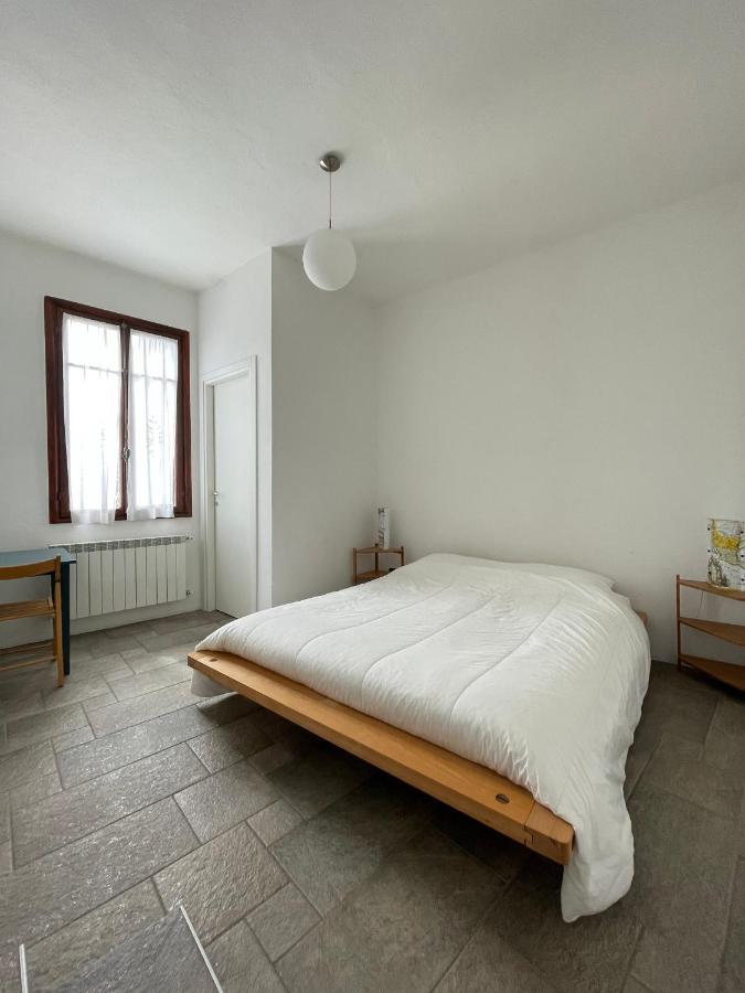 Giulio's place, cozy apartment lake view - Bed and Breakfast