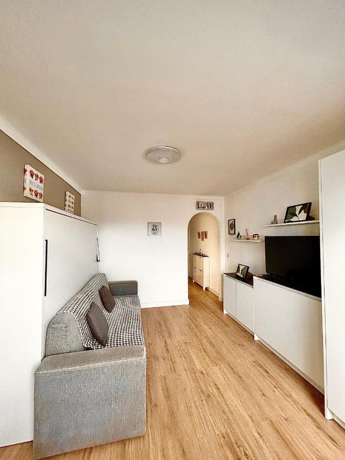 Coup De Cœur 50m de la mer climatisé linge de maison inclus - B&B Empuriabrava