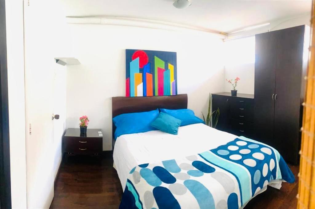 B&B Bogota - Apartaestudio en Usaquen junto a Clinica Santa Fe - Bed and Breakfast Bogota