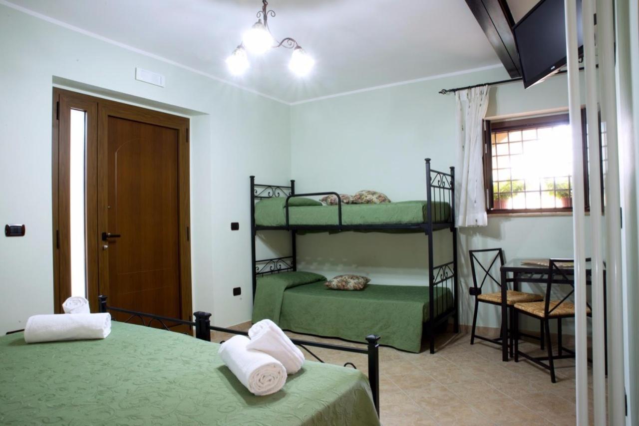 Triple Room with Garden View