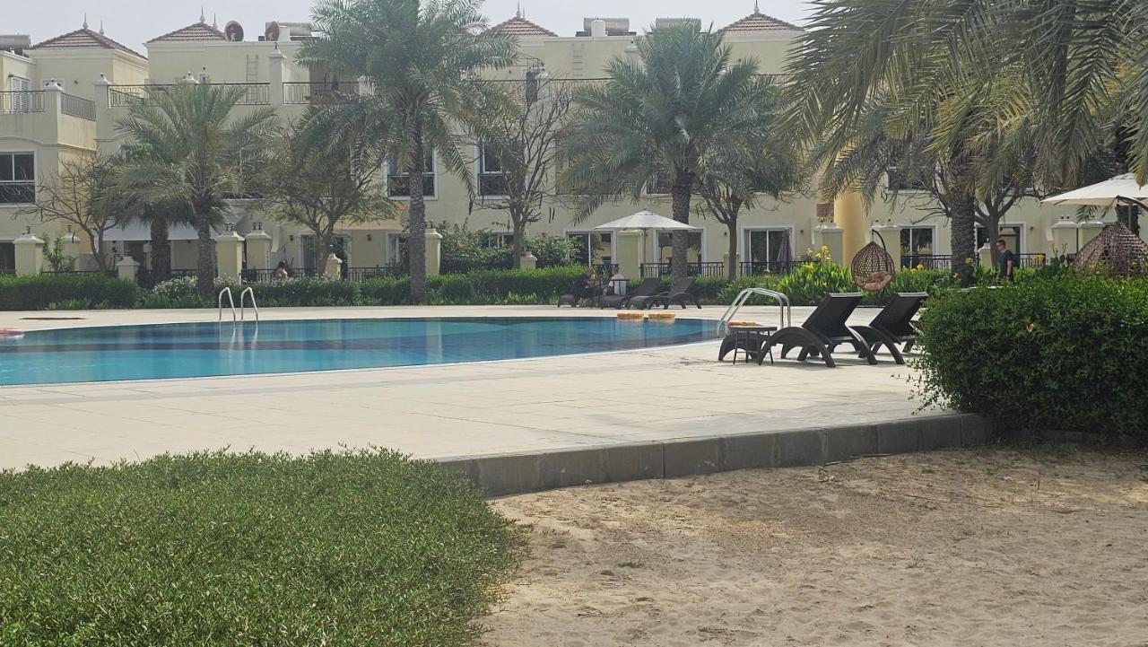 B&B Ras al-Khaimah - Luxury villa 4 bedroom with pool access - Bed and Breakfast Ras al-Khaimah