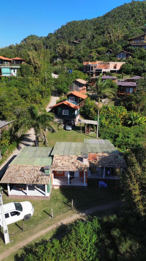 cabanas canto rei praia do rosa - B&B Imbituba