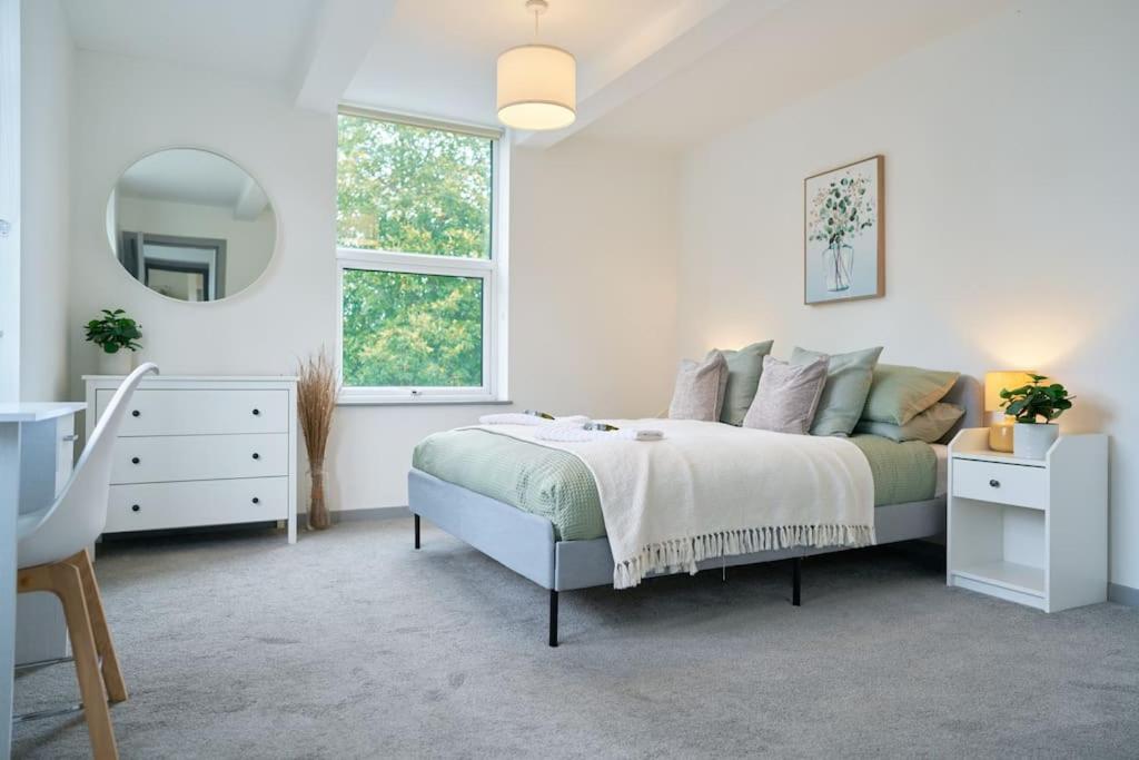 York City Central Apartment and Coffee Shop - Bed and Breakfast