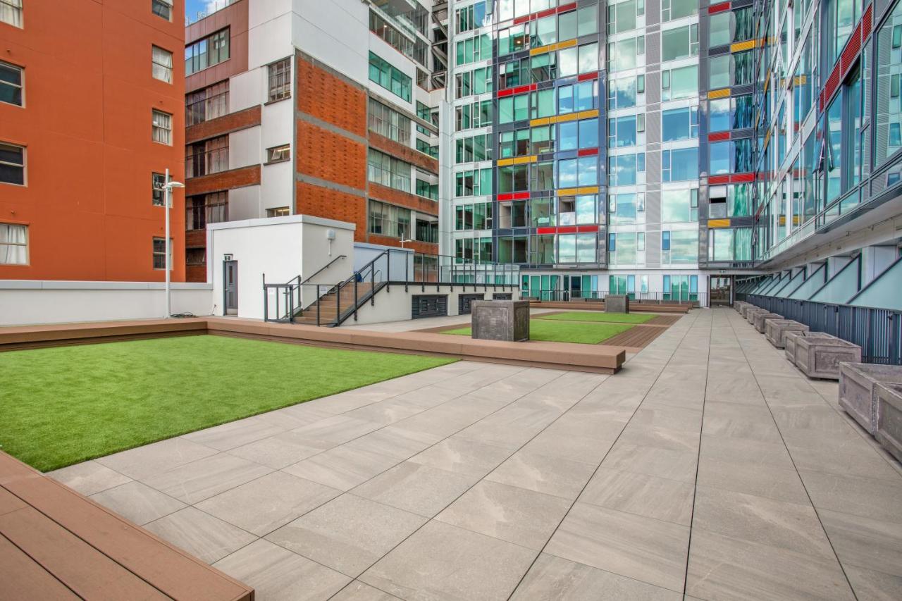 Hobson Apartment with Pool and View - B&B Auckland