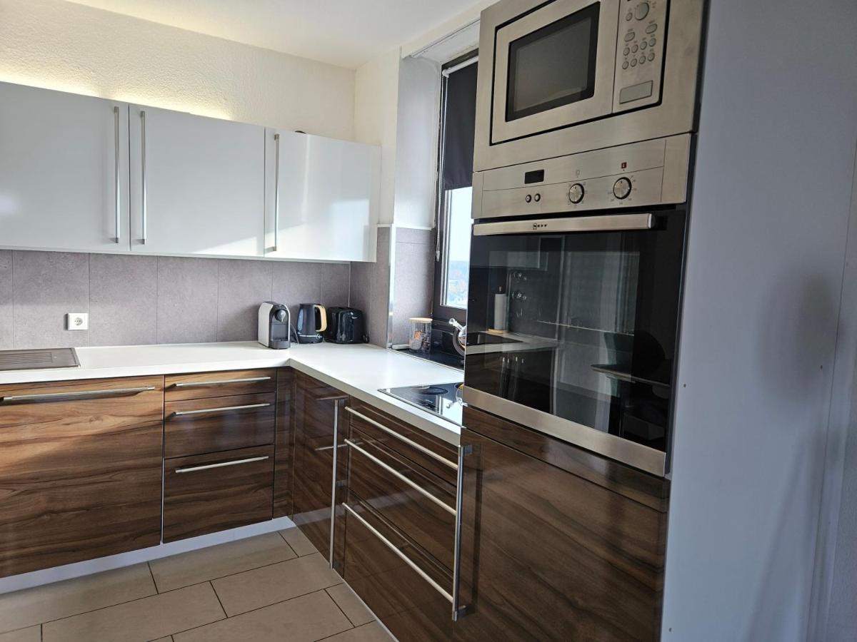 Luxus im Himmel. 3Zimmer, Parkplatz, 22 Stock - B&B