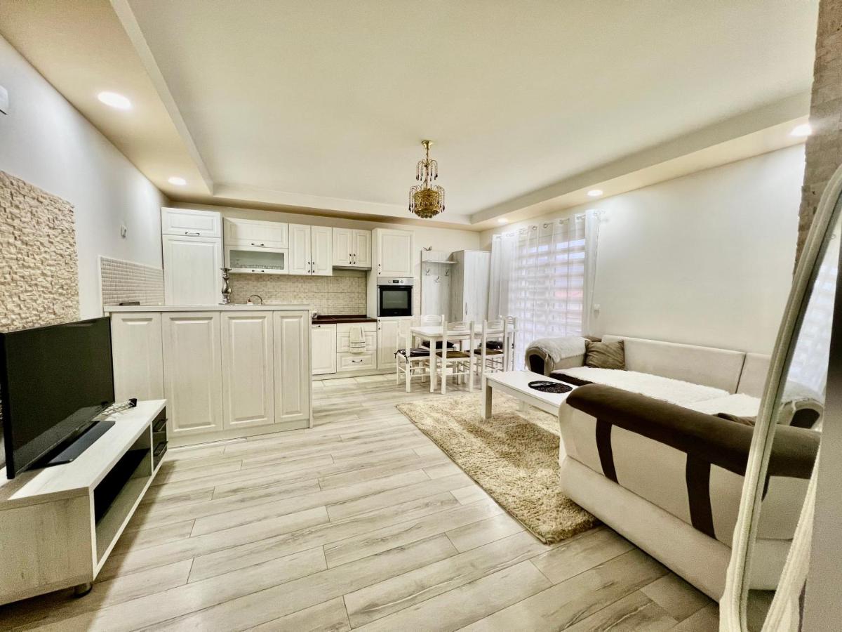 LuxuryHome Ulcinj 2 - B&B Dulcigno