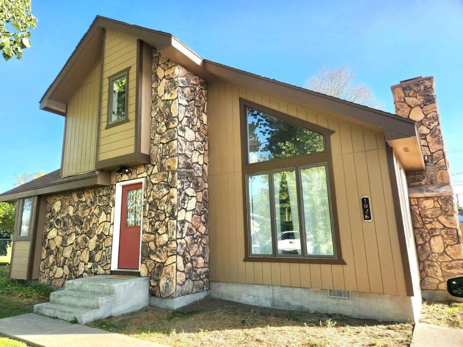 Cozy Cabin in the City plus GYM - Ferienwohnung
