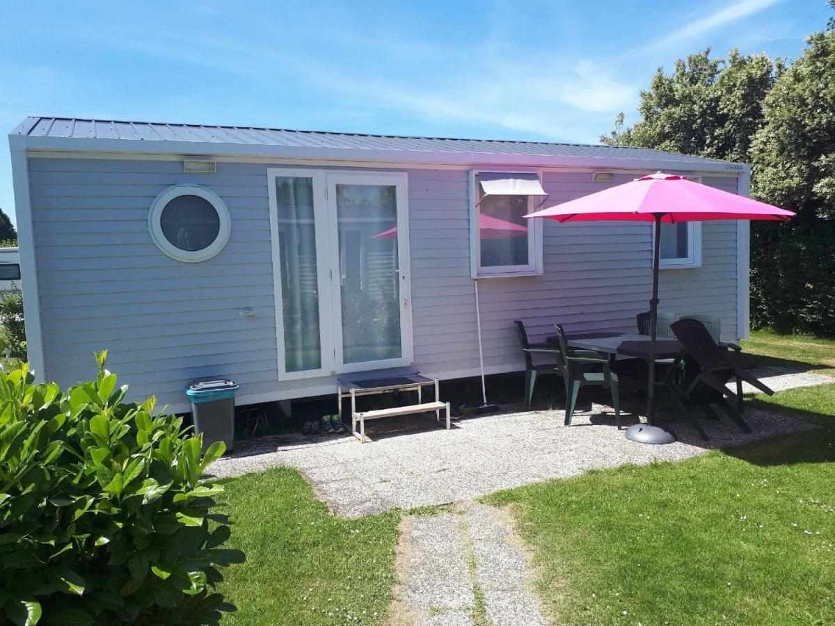 B&B Baarland - Mobilheim Model 2017 mit Fliessenterrasse für 6 Personen auf dem Campingplatz Scheldeoord in Baarland - Zeeland - Holland - Bed and Breakfast Baarland