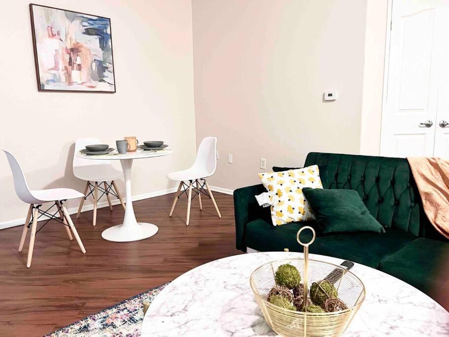 B&B Los Angeles - Modern 1 bd apt,SM,free parking - Bed and Breakfast Los Angeles