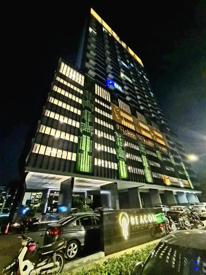 Rooftop - Sky Pool - 2BR Premium Homestay - Georgetown 城市 6 pax - B&B