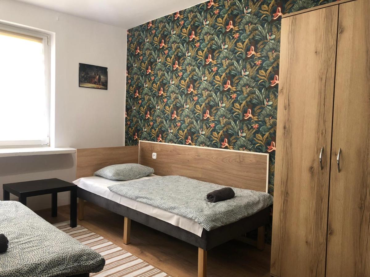 Noclegi na Sudeckim - B&B Świebodzice