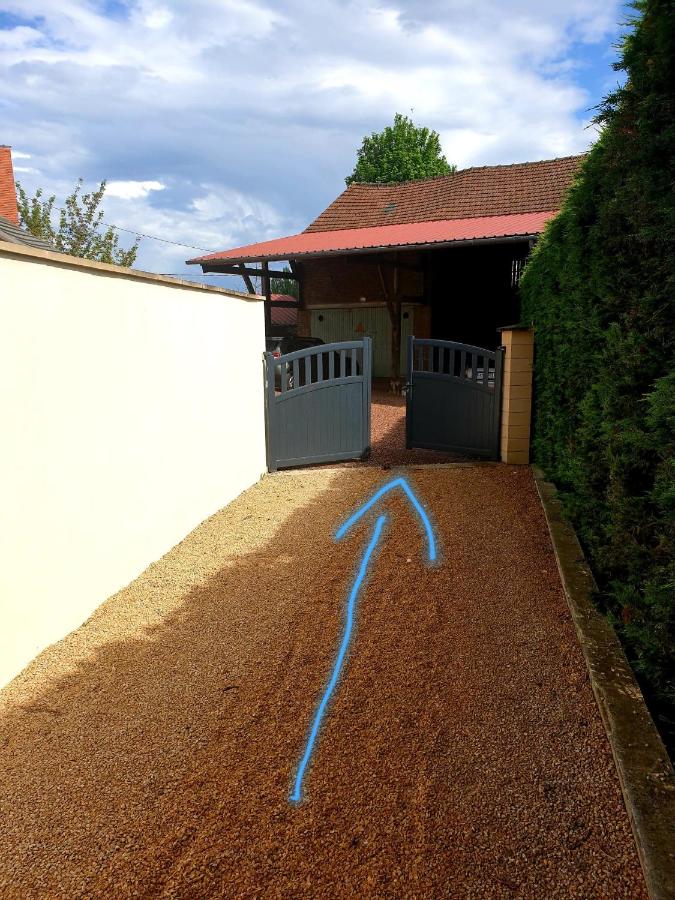 Logement entier indépendant- 2 à 4 pers - Parking clos - Terrasse - Ferienwohnung