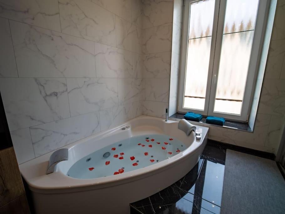 Duplex Jeanne d'Arc Billard Baby Logements Insolites - B&B