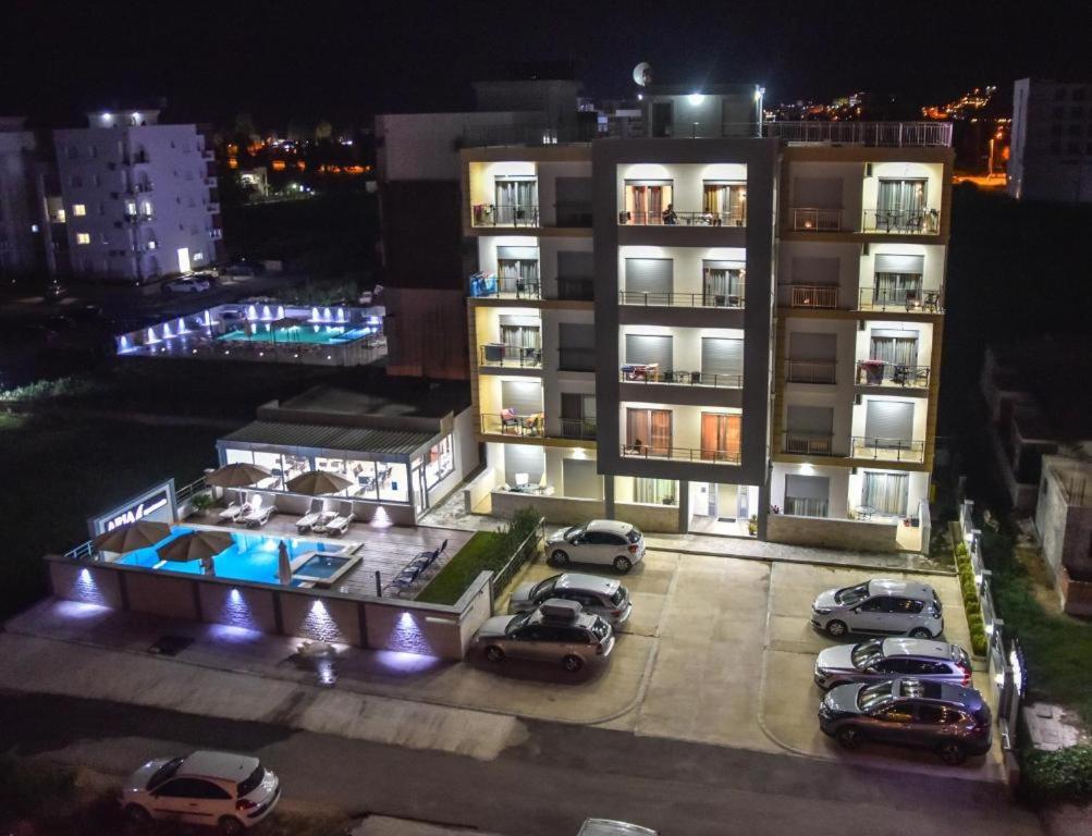 Dineta Flat Apartment - Bed and Breakfast Ulcinj
