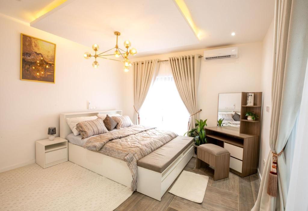 Home Away From Home - East Legon Hills - Ferienwohnung