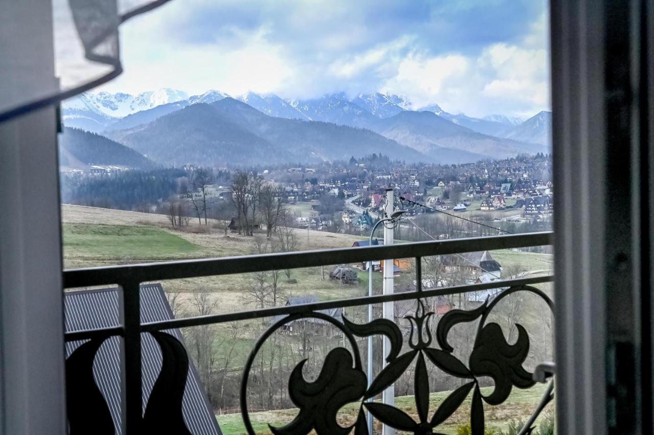 Camera Familiare con Vista Montagna