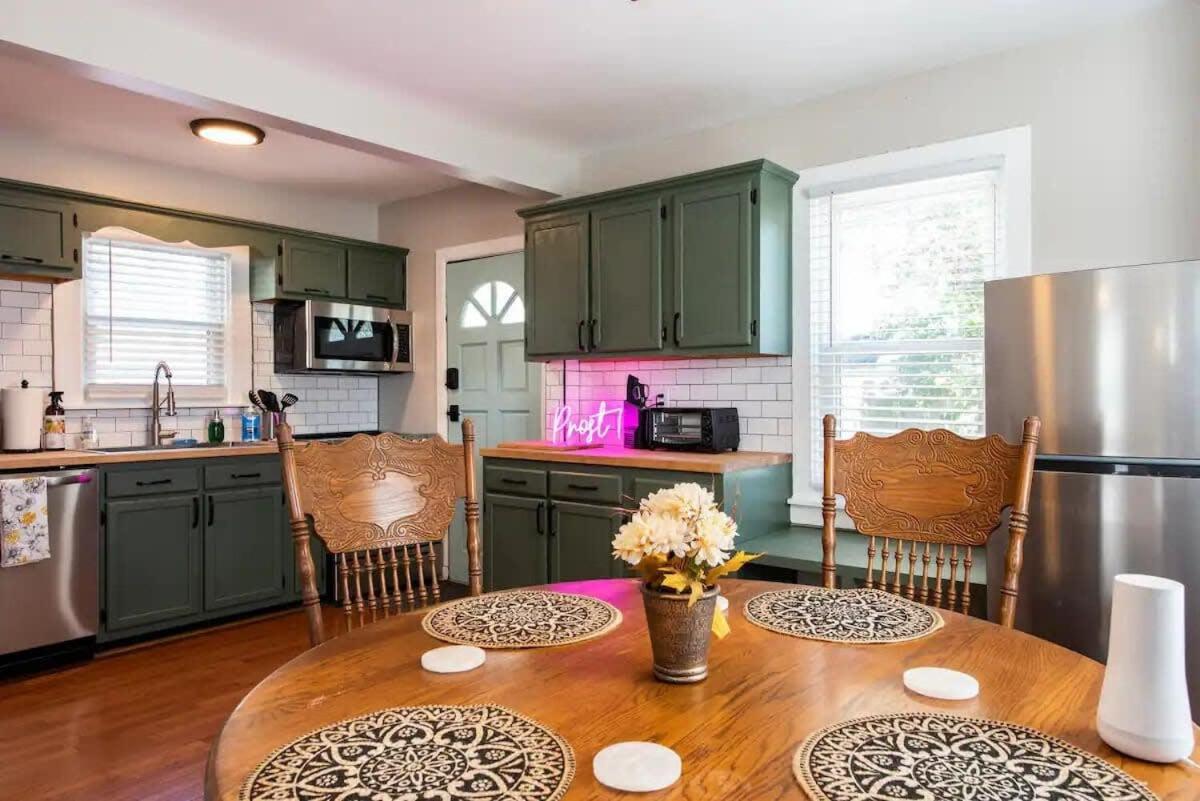 Charming home near Churchill Ds and Expo Center - B&B Louisville