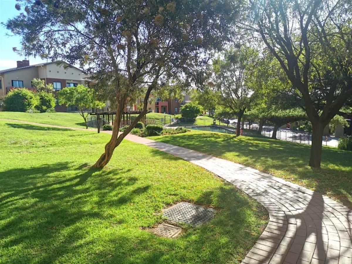 B&B Roodepoort - Jackal Creek Golf Estate - Bed and Breakfast Roodepoort