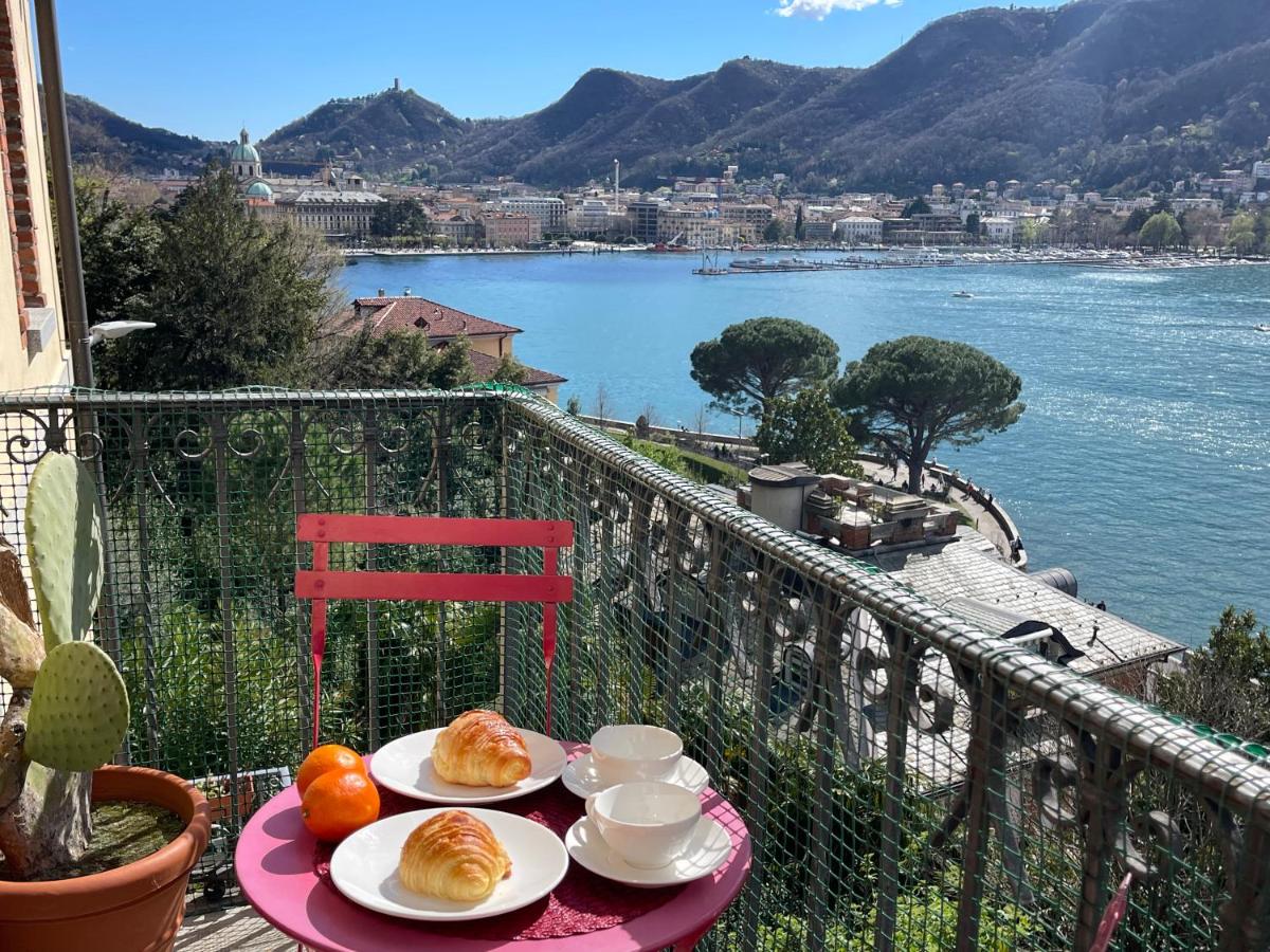 Lake Front View on Viale GENO - B&B Como