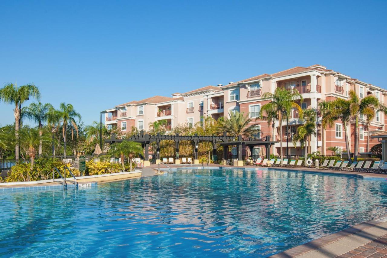 Beautiful Lake View Condo, Vista Cay-1004 - B&B Orlando
