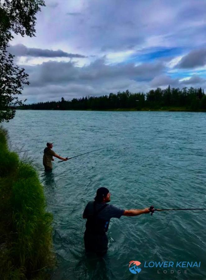 Sockeye Salmon Sanctuary, Cabin 6 at Lower Kenai Lodge - B&B Kenai