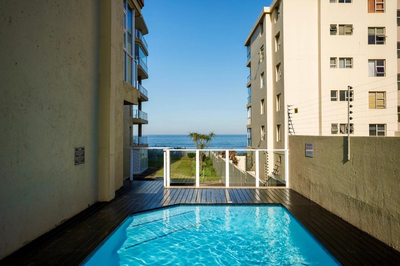 Lucien Sands 302 - B&B