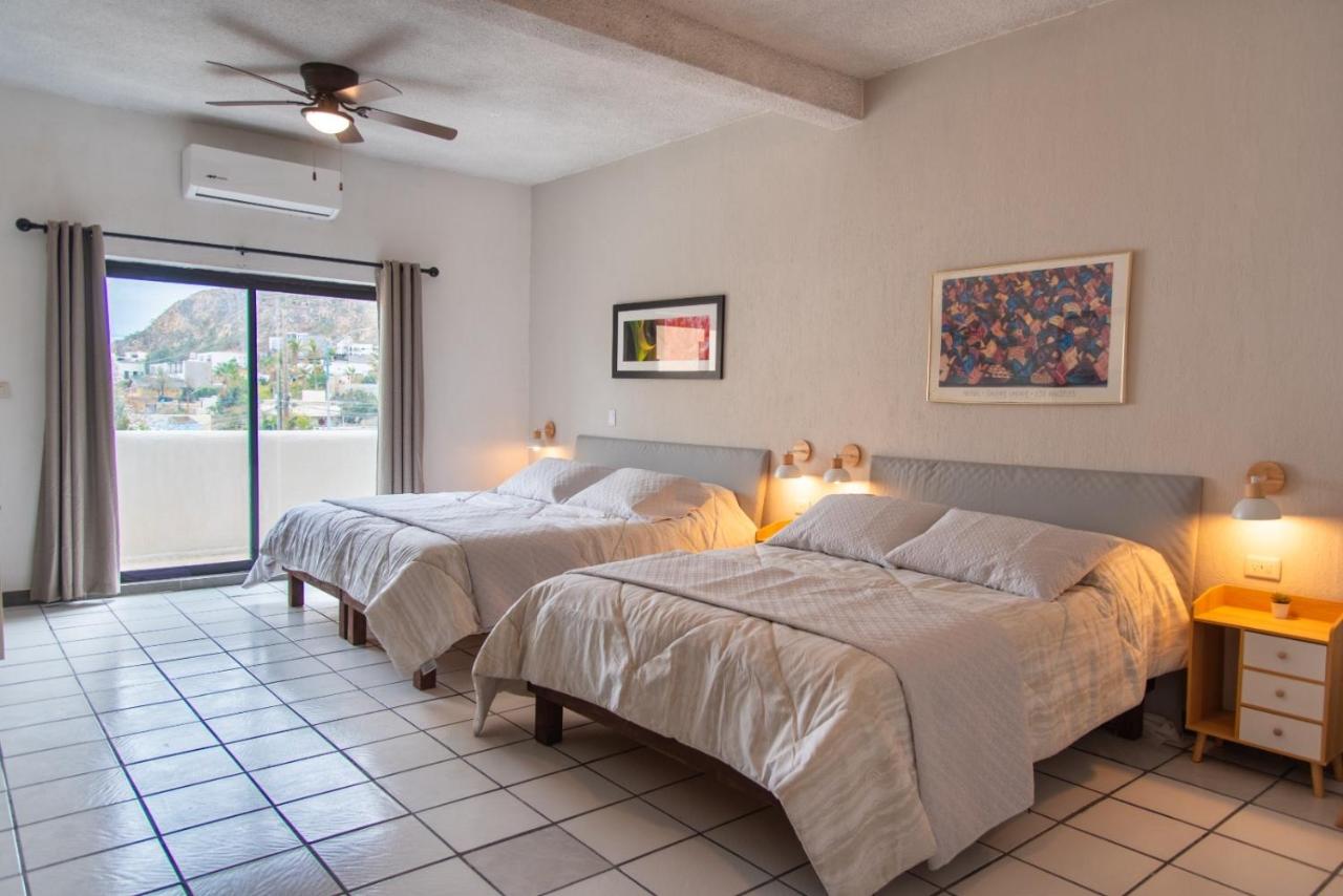 Twin Room with Private Bathroom