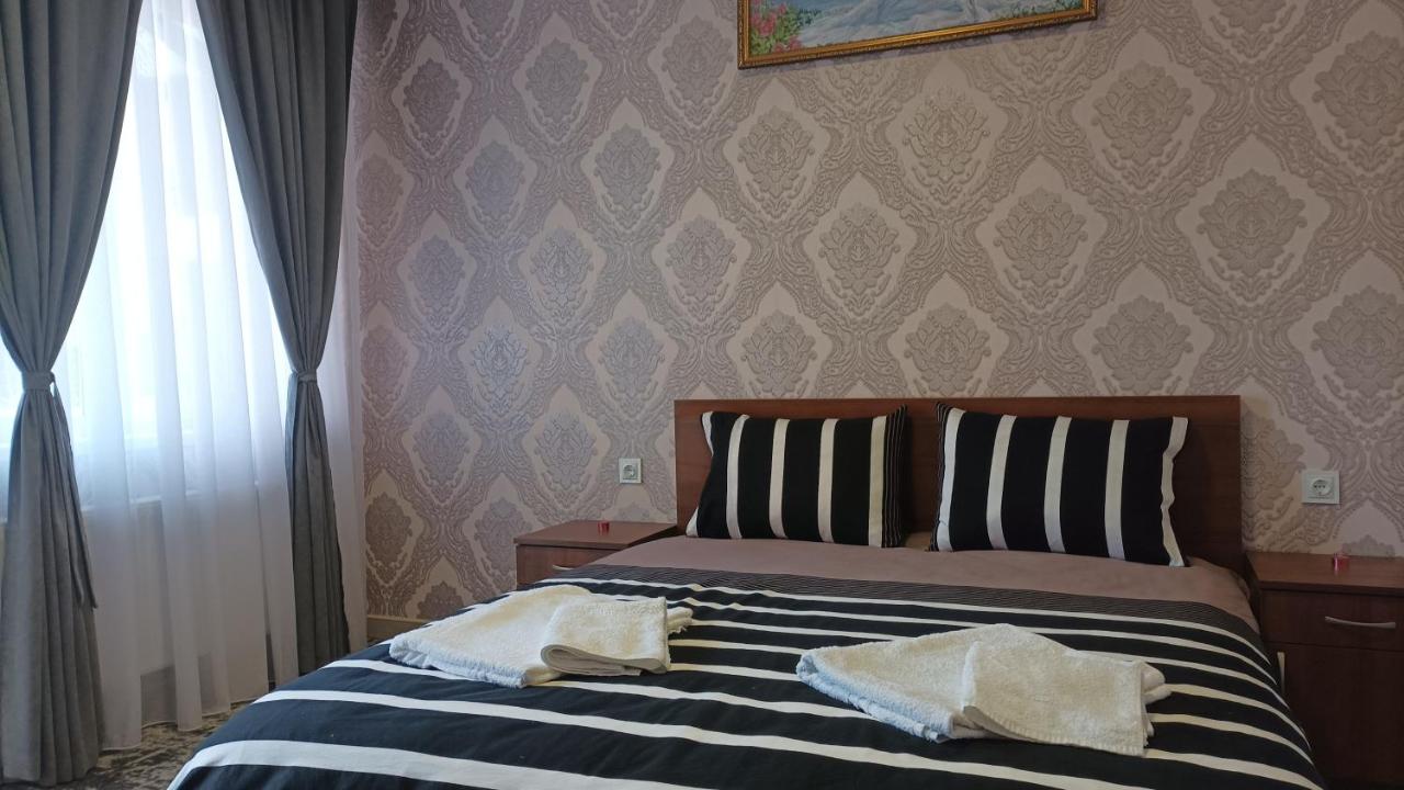 B&B Khmelnytskyi - Готель Ассоль - Bed and Breakfast Khmelnytskyi