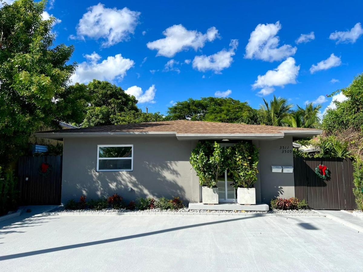 Beautiful, fully furnished 4bed 2bath house - 5 minute walk to Miracle Mile Downtown Coral Gables - B&B