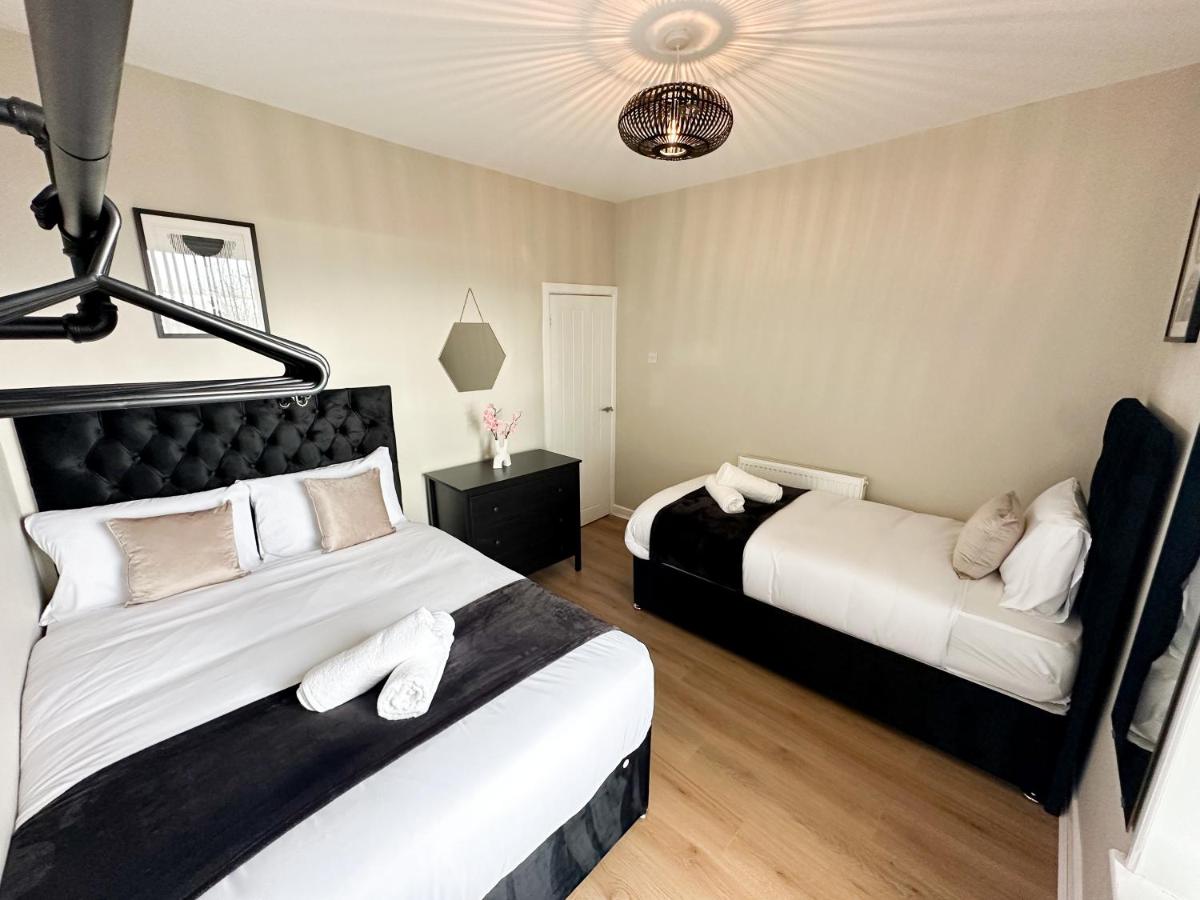 B&B Liverpool - Brand New Modern Boutique Home - Bed and Breakfast Liverpool