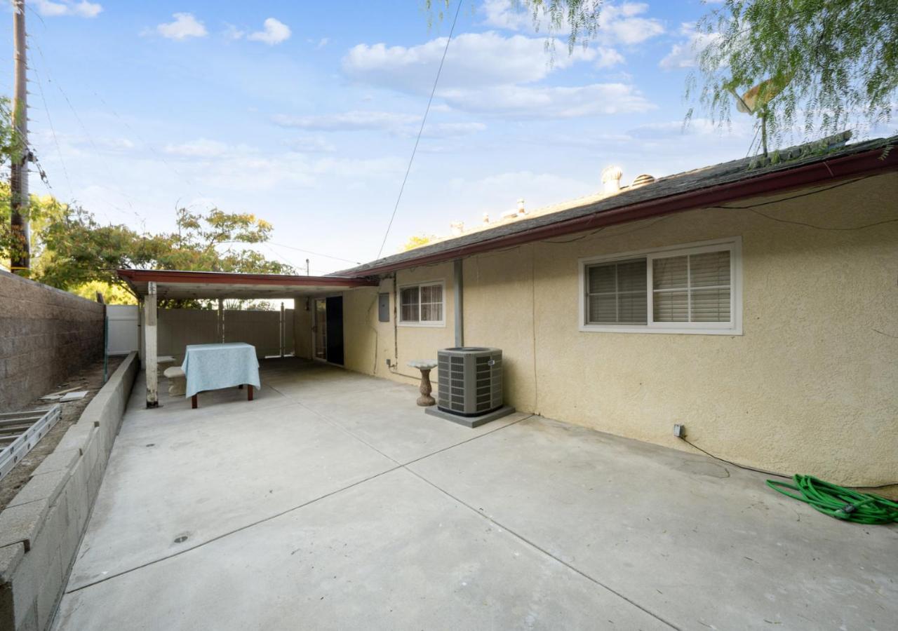 Charming pet friendly family getaway Santa Clarita - B&B
