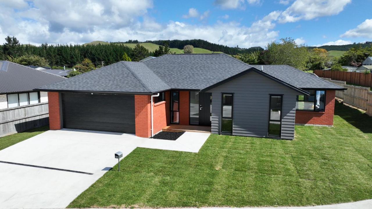 B&B Rotorua - Brand New House with 5 bedroom and 3 full bathroom - Bed and Breakfast Rotorua