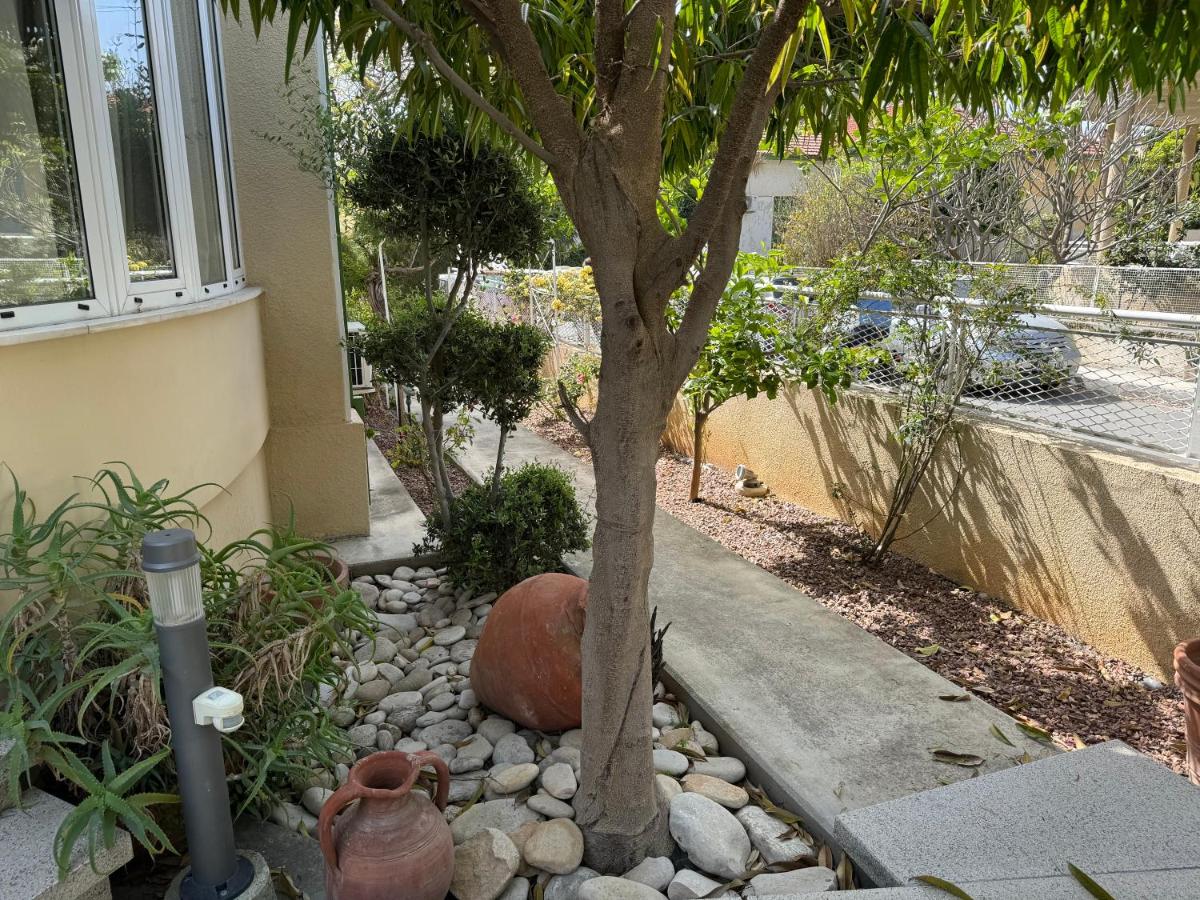 Apartment with Garden View